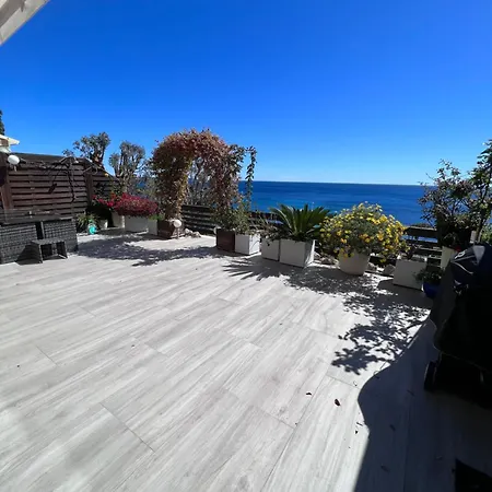 Eden Sea Holiday home *